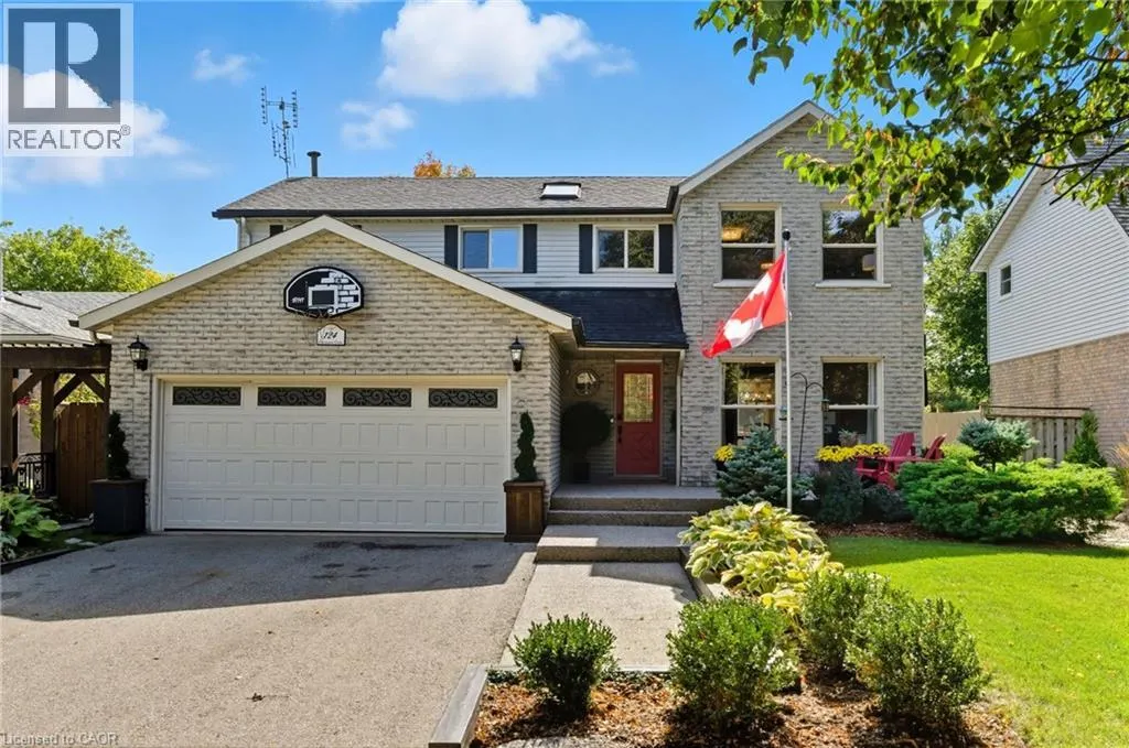 124 CARMINE Crescent