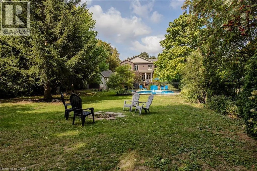 694 CEDAR Avenue