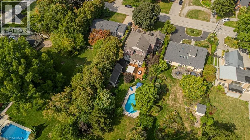 694 CEDAR Avenue