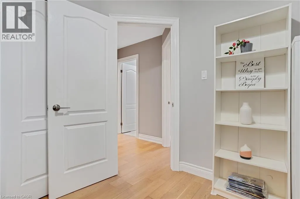 175 STIRLING MACGREGOR Drive