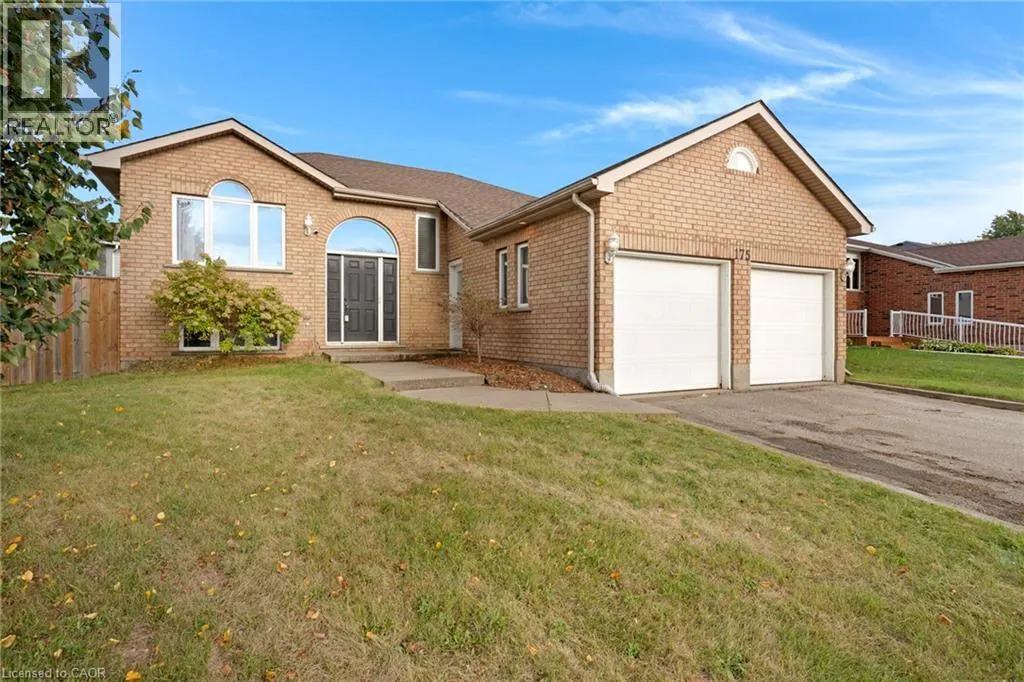 175 STIRLING MACGREGOR Drive