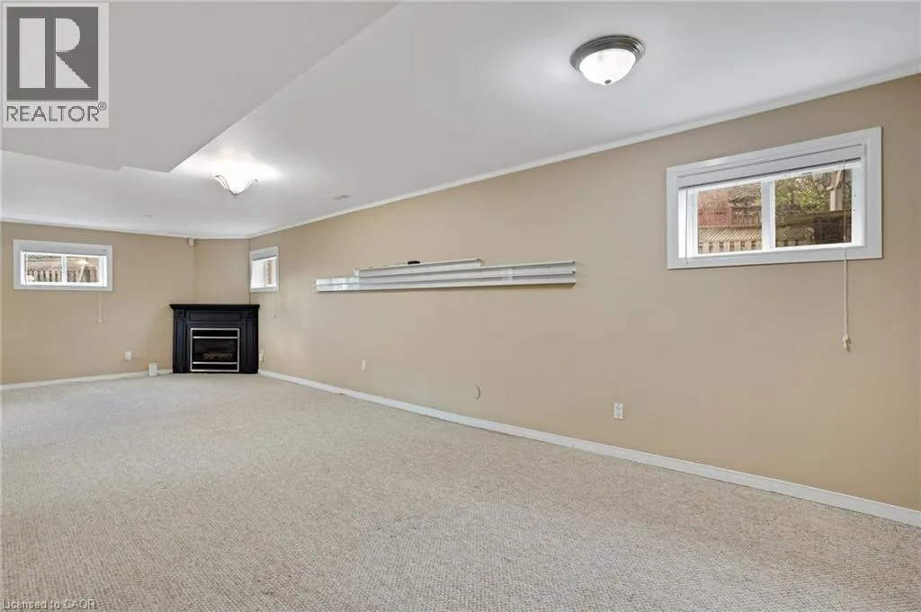 175 STIRLING MACGREGOR Drive