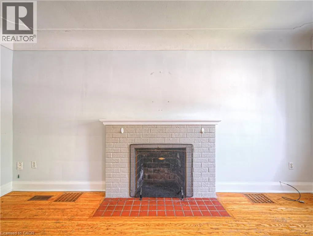 77 EMERSON Street