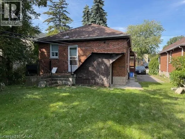 77 EMERSON Street
