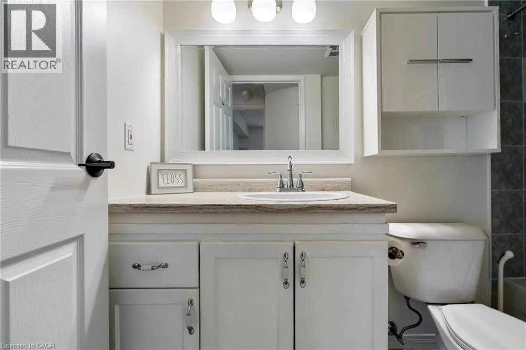 3499 UPPER MIDDLE Road Unit# 211, #211
