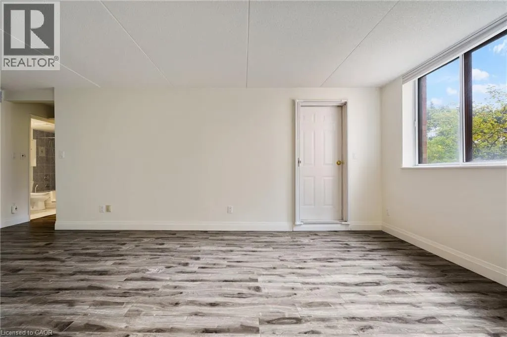 3499 UPPER MIDDLE Road Unit# 211, #211
