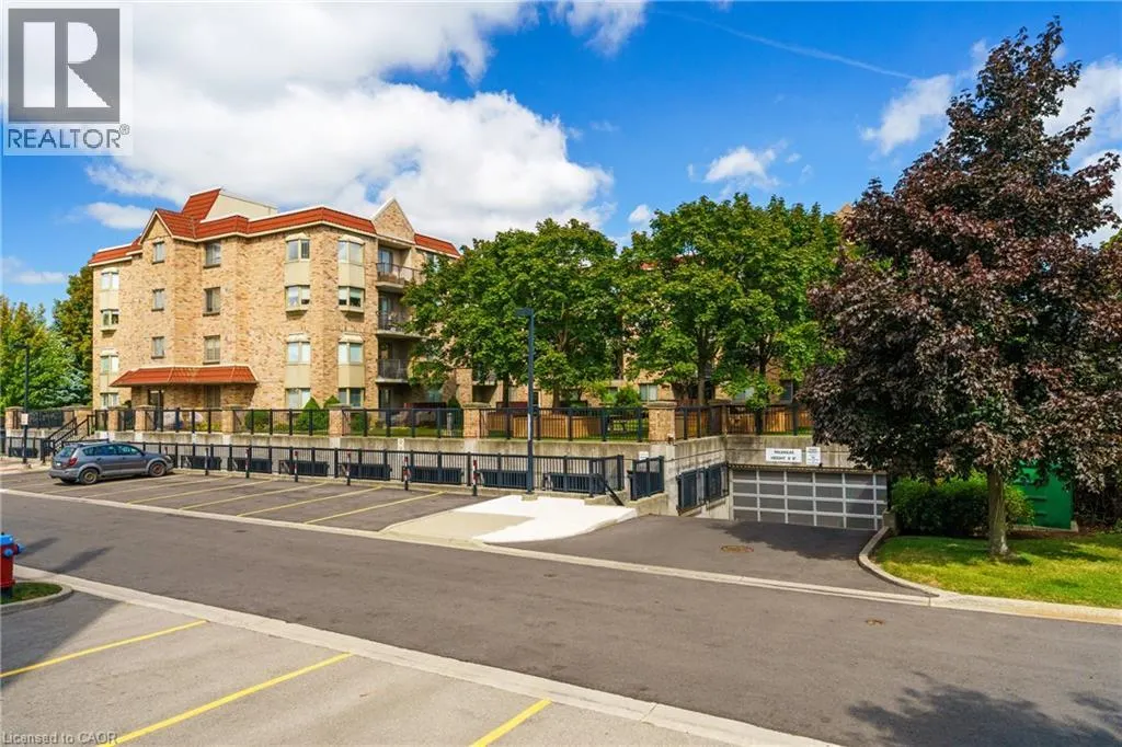 3499 UPPER MIDDLE Road Unit# 211, #211