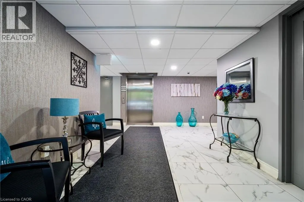 3499 UPPER MIDDLE Road Unit# 211, #211