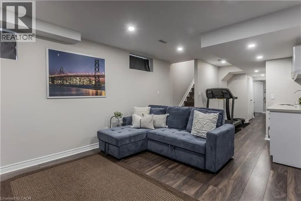 4272 ADOBE Gate
