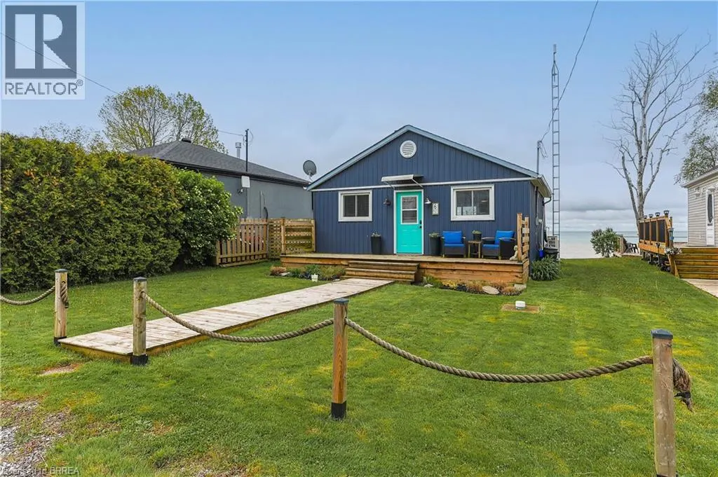 6 HICKORY BEACH Lane