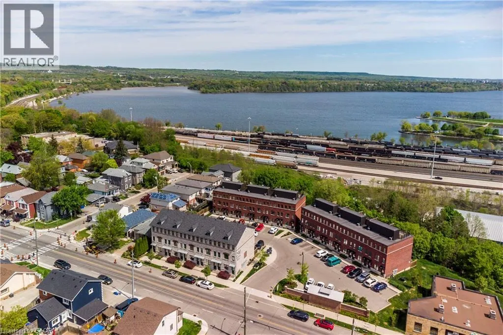 290 BARTON Street W Unit# 17, #17