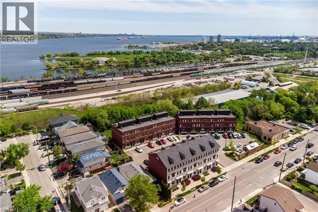 290 BARTON Street W Unit# 17, #17