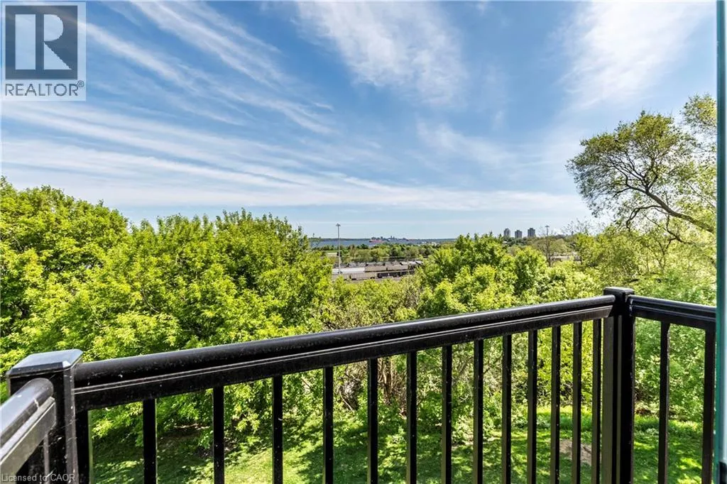 290 BARTON Street W Unit# 17, #17