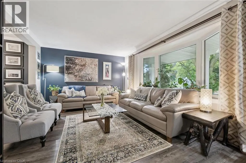 4 BERKLEY Place