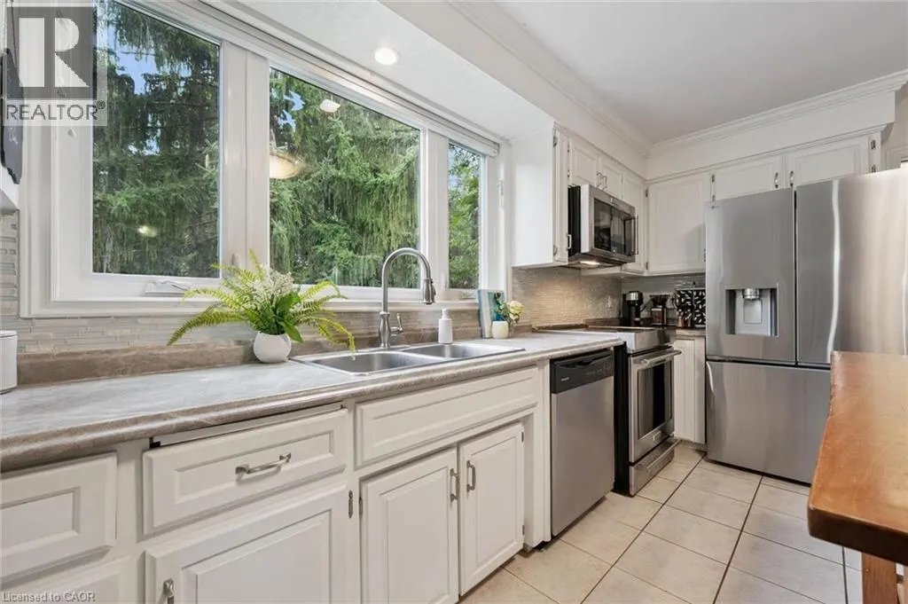 4 BERKLEY Place