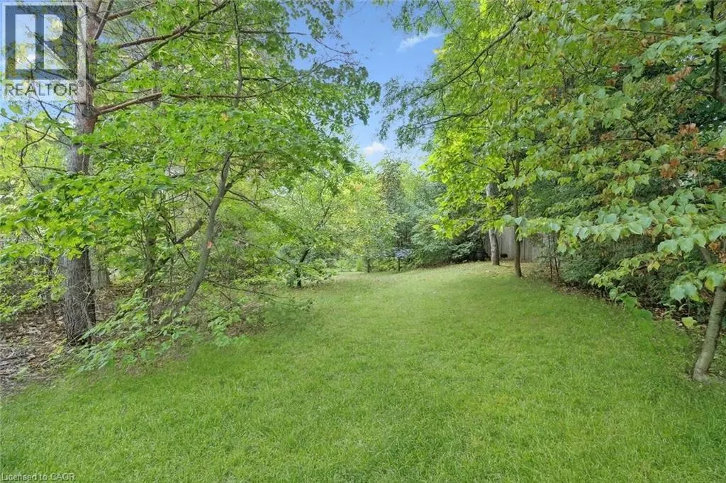 4 BERKLEY Place