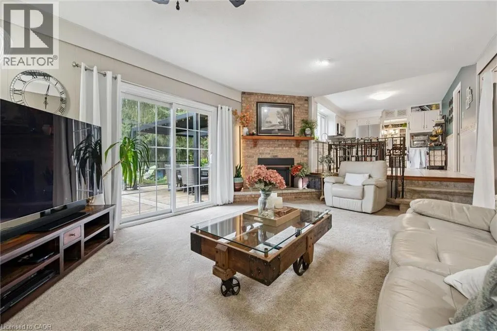 4 BERKLEY Place
