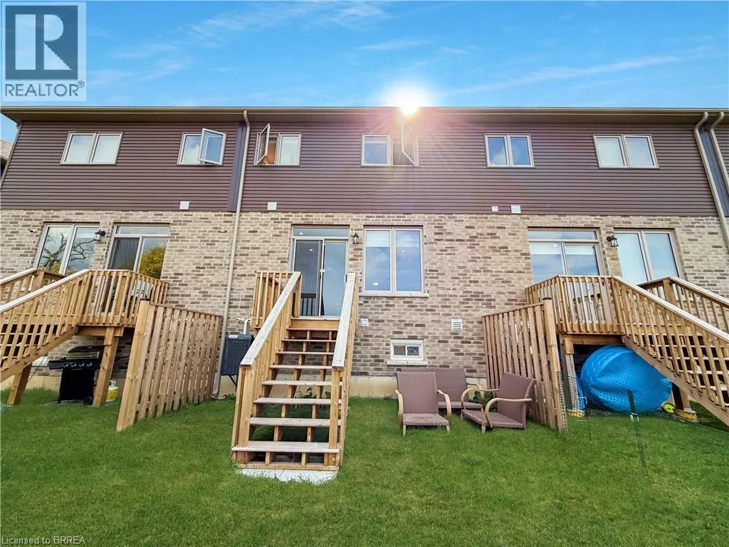 69 LLOYD DAVIES Way