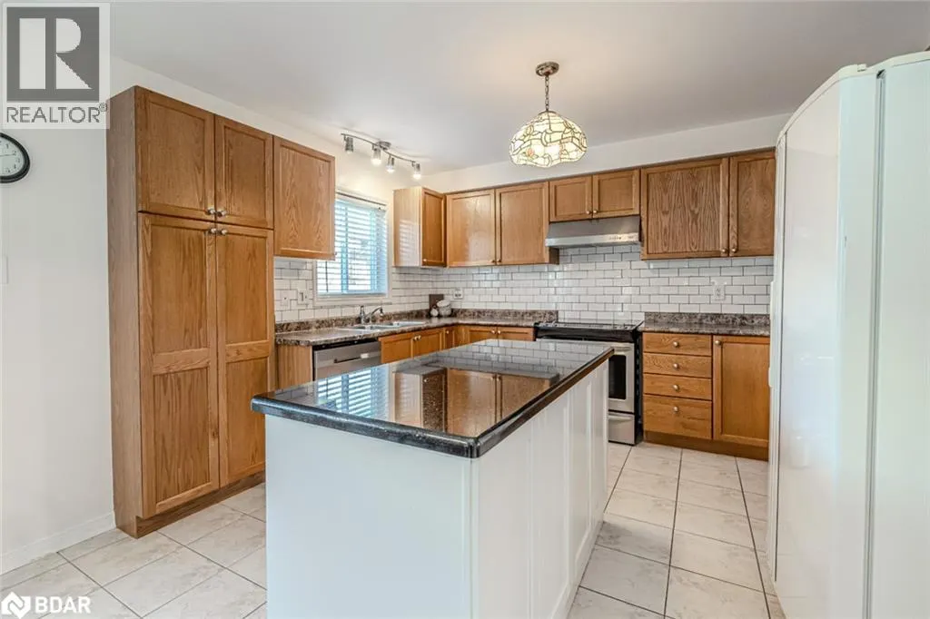 222 RED OAK Trail