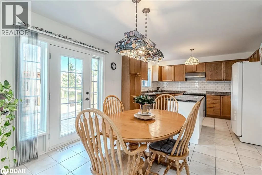 222 RED OAK Trail