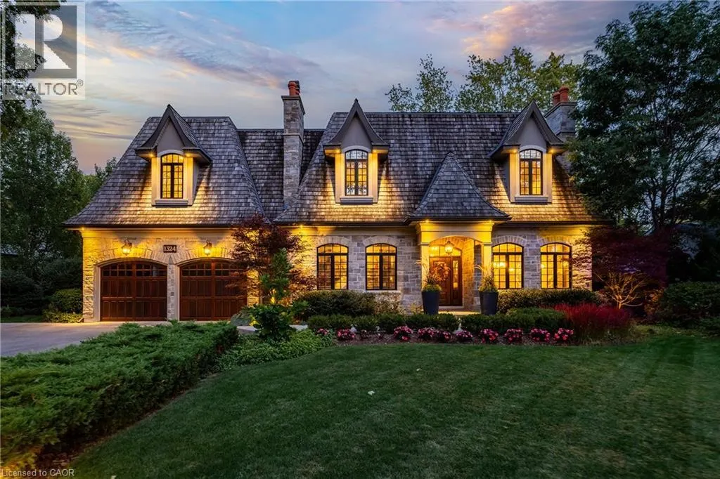 1324 CAMBRIDGE Drive