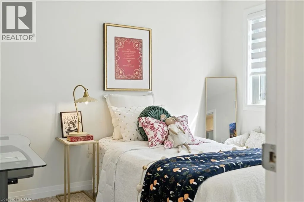 9 LAGUNA VILLAGE Crescent