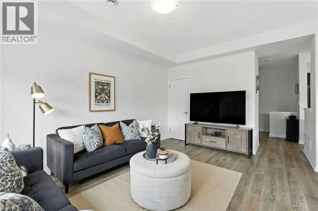 9 LAGUNA VILLAGE Crescent