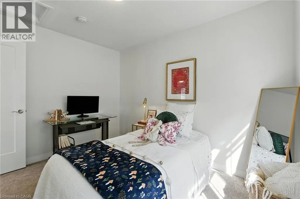 9 LAGUNA VILLAGE Crescent