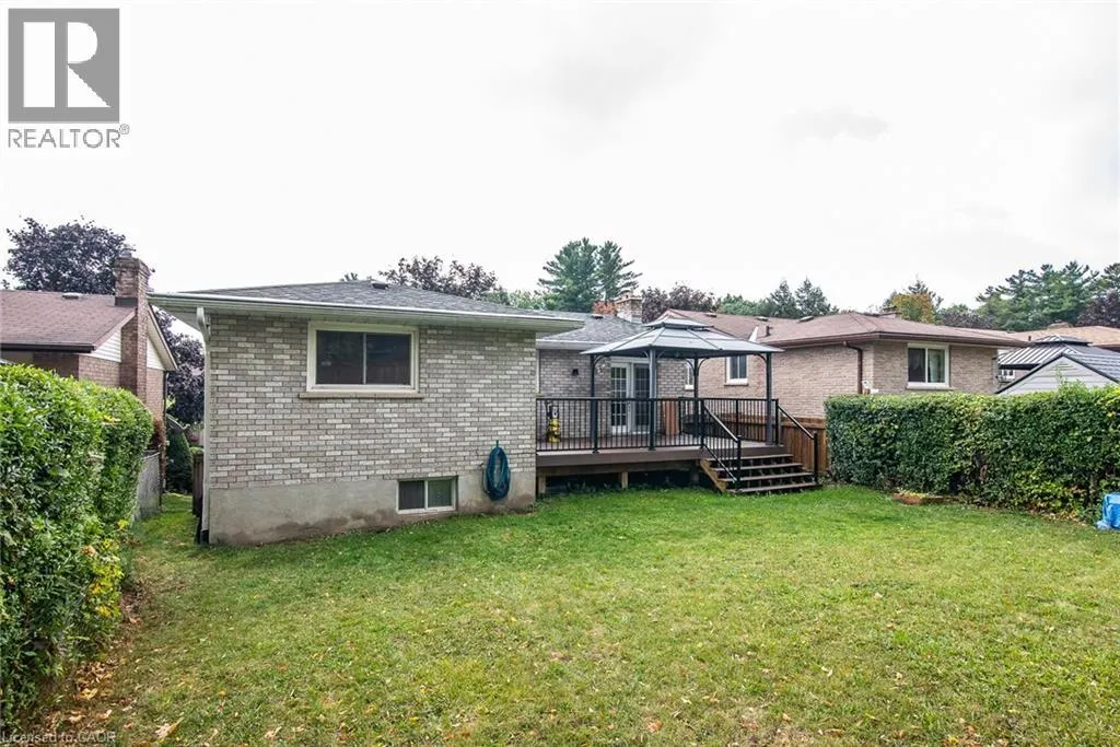 64 SABRINA Crescent