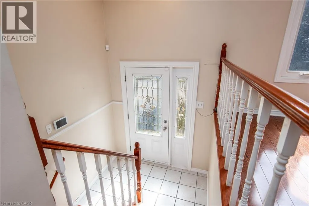 64 SABRINA Crescent