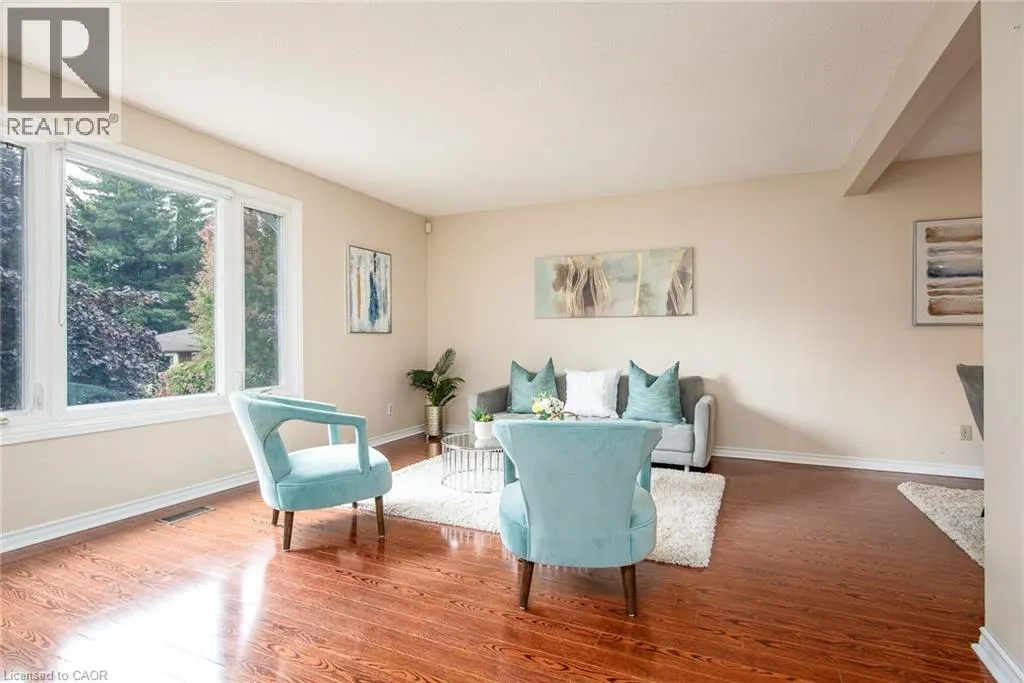 64 SABRINA Crescent