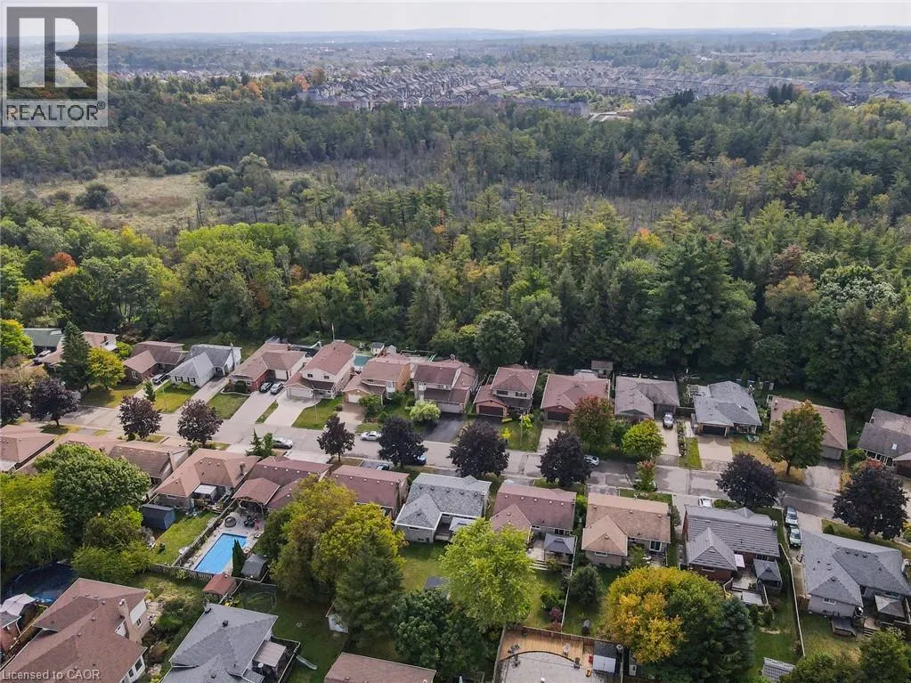 64 SABRINA Crescent