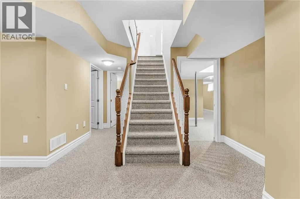 33 SARAH Crescent