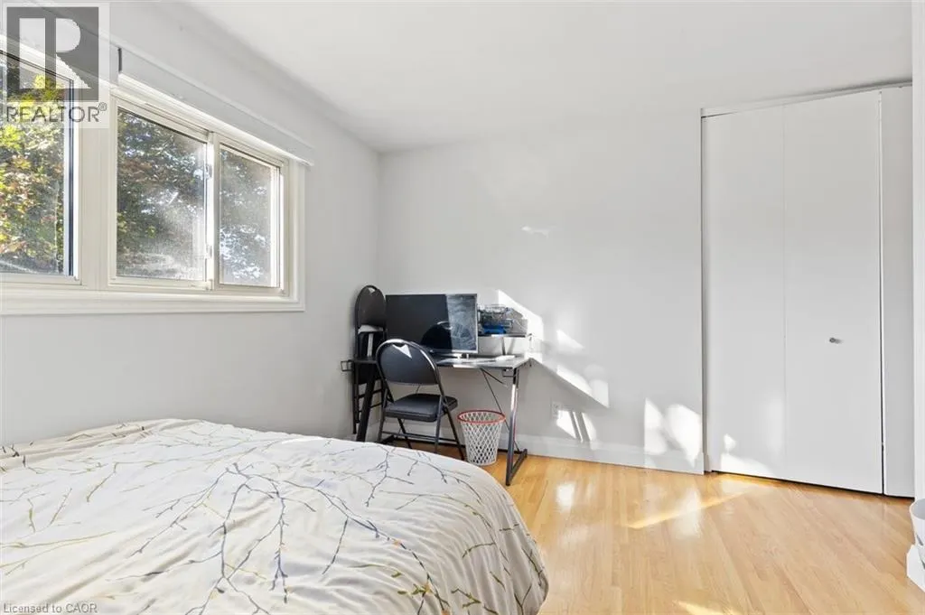 40 RENNIE Drive