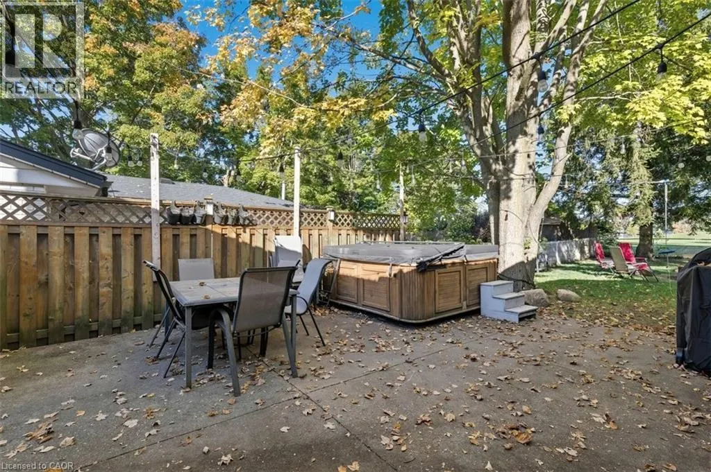 40 RENNIE Drive