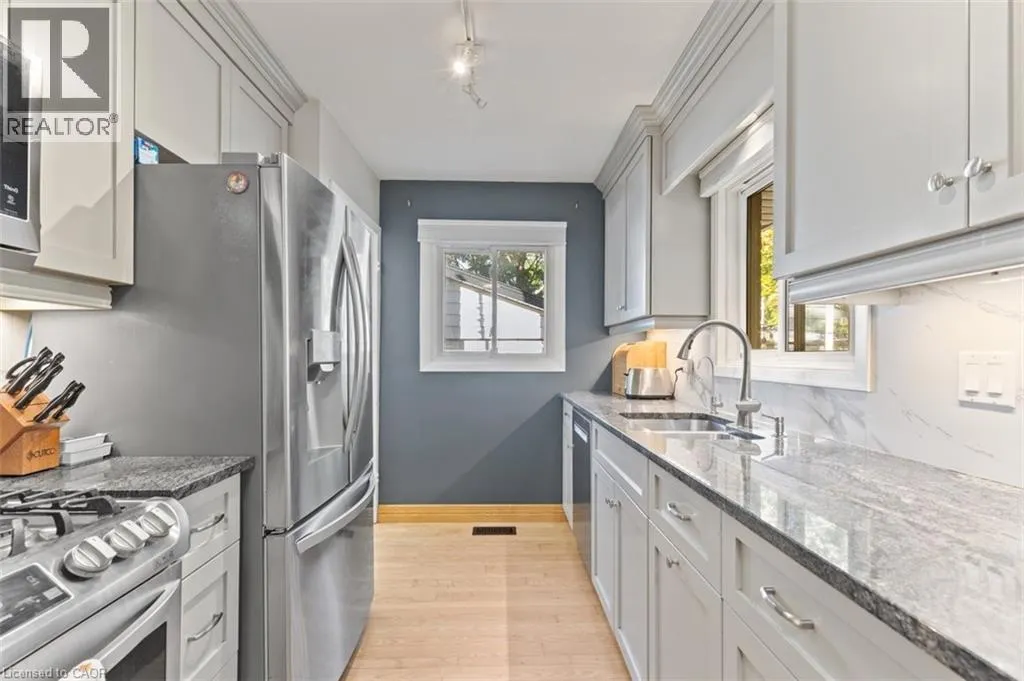 40 RENNIE Drive