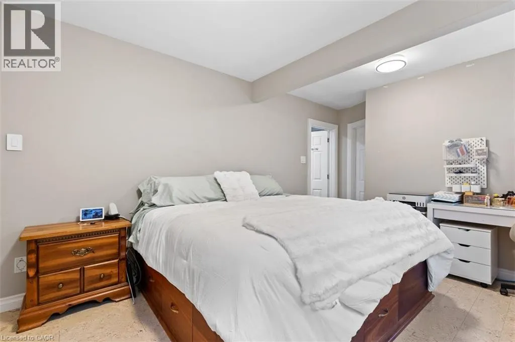 40 RENNIE Drive