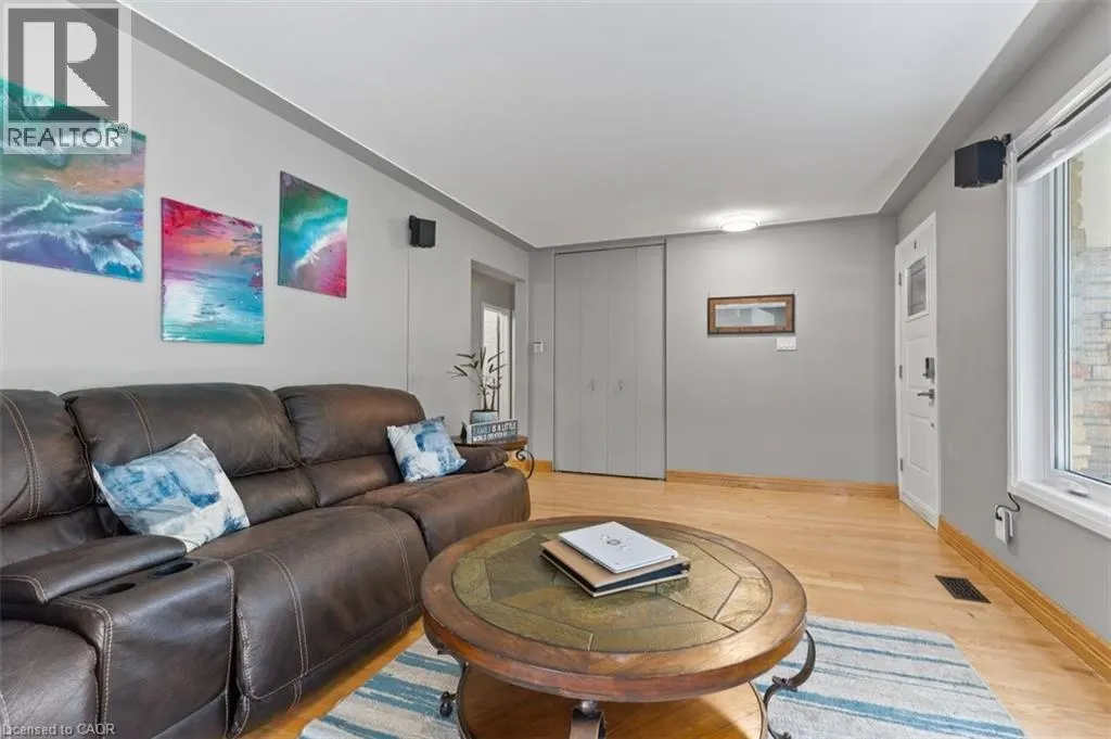 40 RENNIE Drive