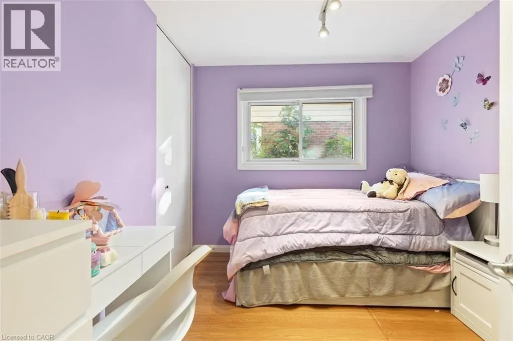 40 RENNIE Drive