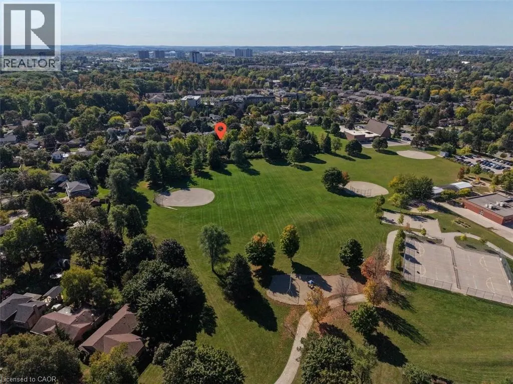 40 RENNIE Drive