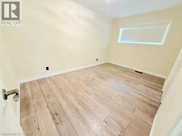 1090 WINTERHALT Avenue Unit# Main, #Main