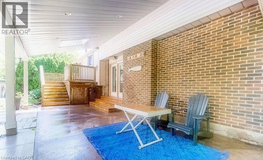 3 COLONIAL Court