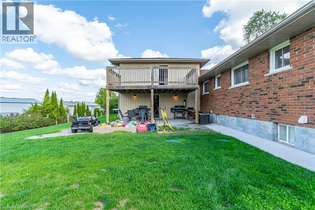591 GOVERNORS Road E
