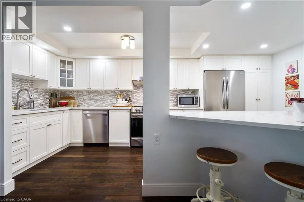 150 WILSON Street W Unit# 301, #301