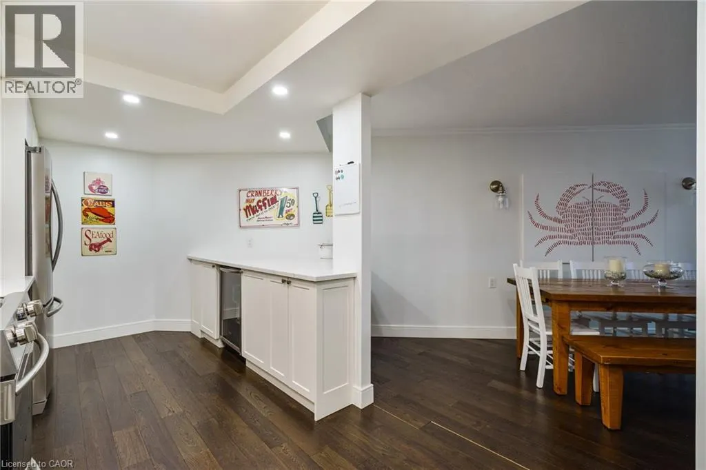 150 WILSON Street W Unit# 301, #301