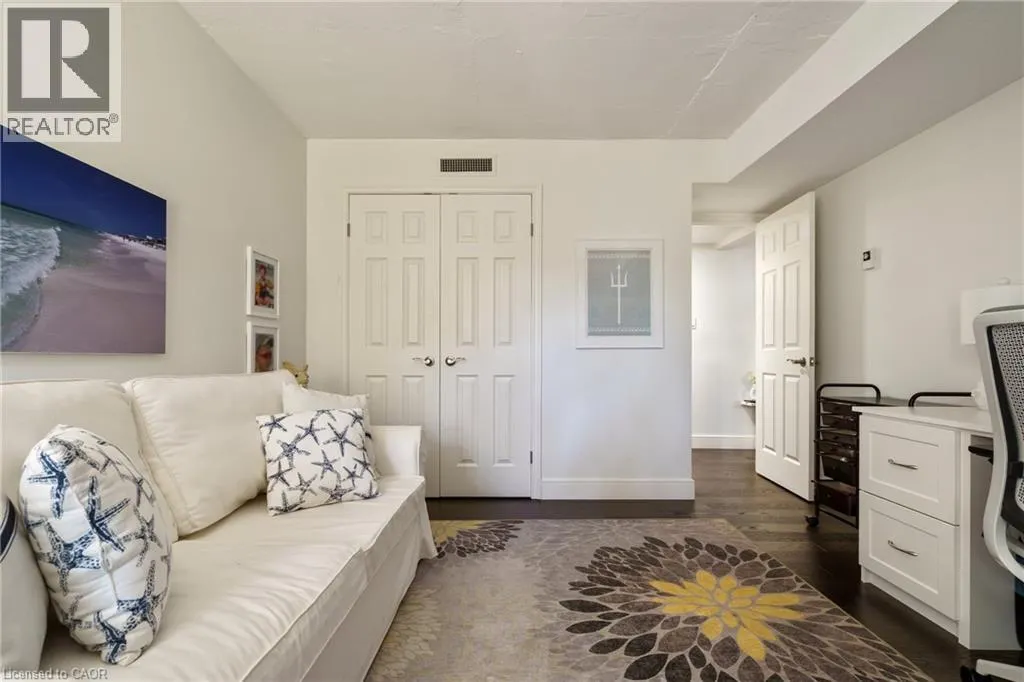 150 WILSON Street W Unit# 301, #301