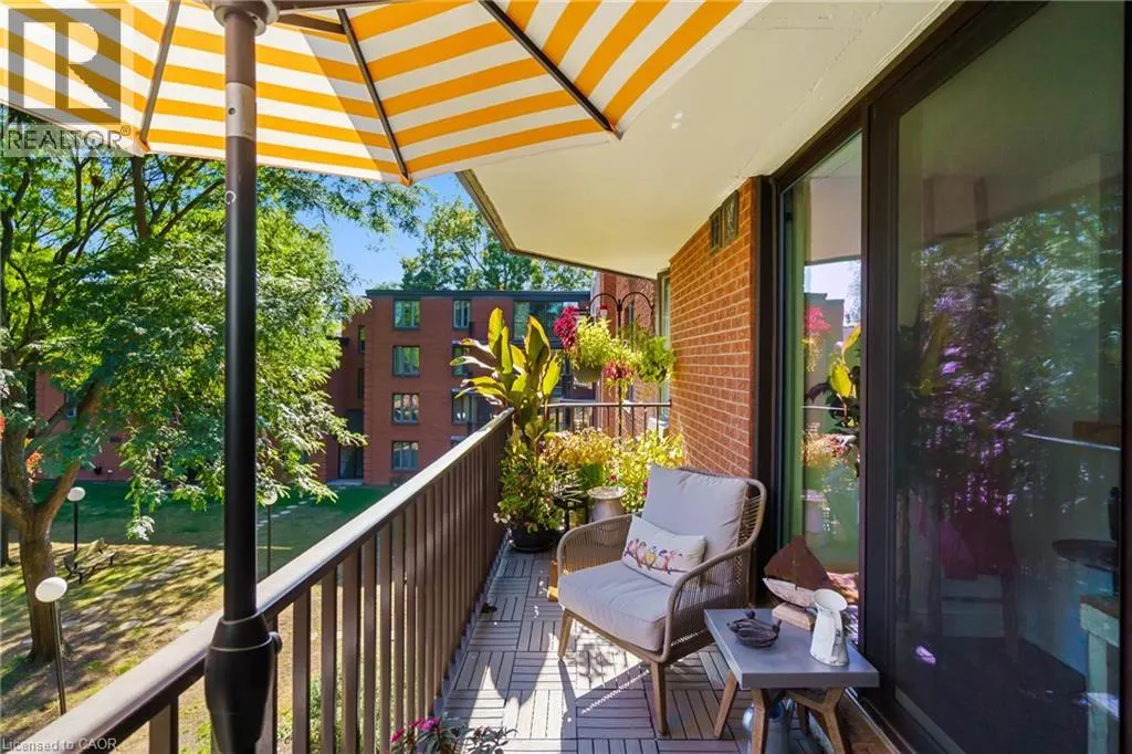 150 WILSON Street W Unit# 301, #301