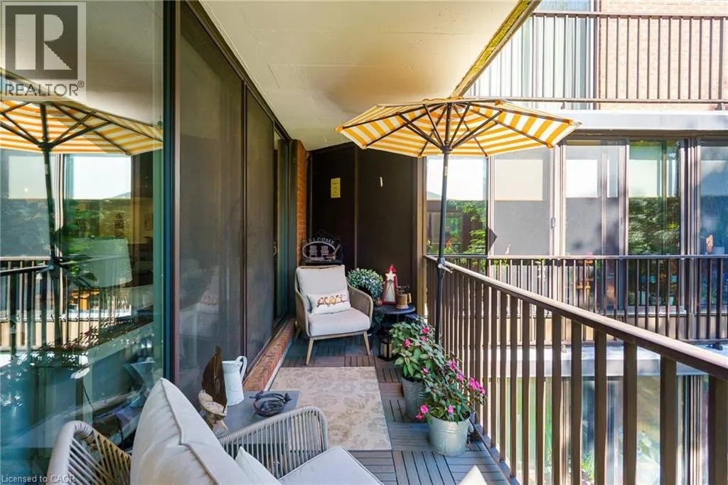 150 WILSON Street W Unit# 301, #301
