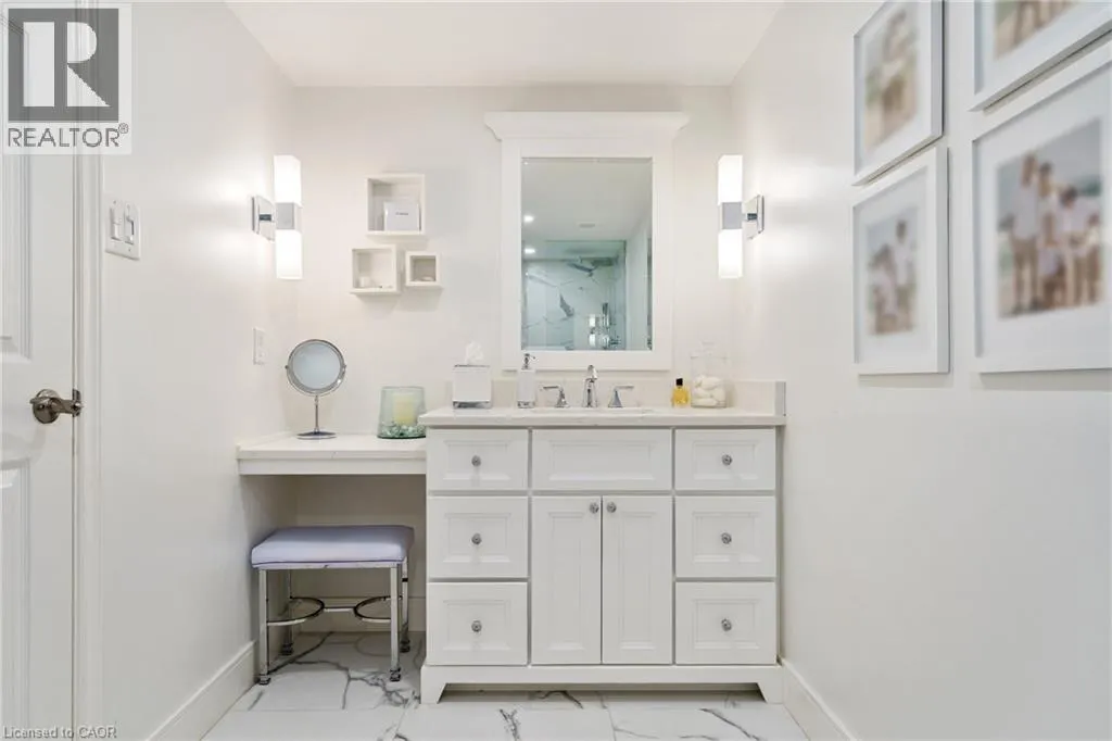 150 WILSON Street W Unit# 301, #301