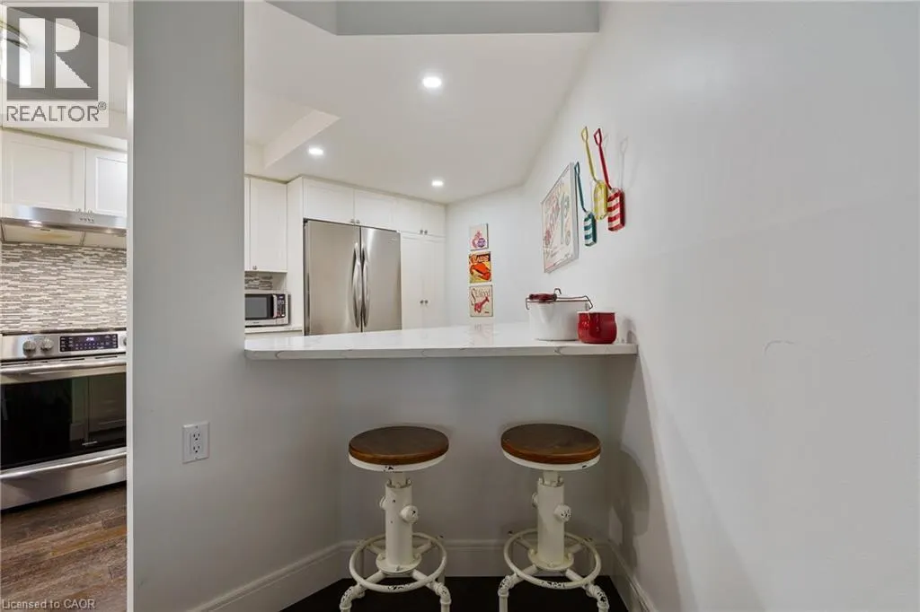 150 WILSON Street W Unit# 301, #301
